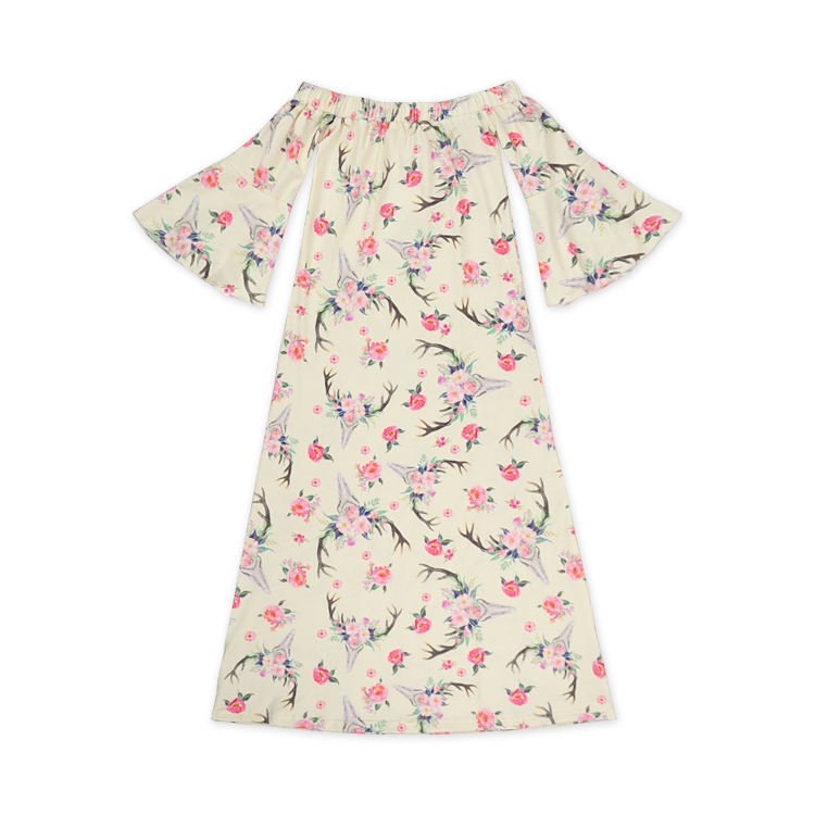 ชุดเดรสเปิดไหล่9