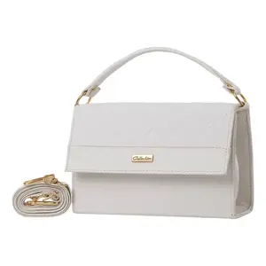 Sac à bandoulière Calista en cuir PU matelassé blanc avec chaîne, fermeture éclair, style vintage pour femme, usage quotidien - Product Image 1