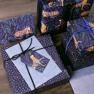 Rollo de papel de regalo de embalaje personalizado de lujo 43*300cm de 80g de papel revestido al por mayor - Product Image 4