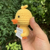 Vente chaude Crochet positif canard peluche grosse tête et corps jaune câlin tricot doux fil canard poupée cadeau