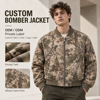 Blouson Bomber Homme Personnalisé en Twill Imprimé Camouflage Intégral avec Col Côtelé et Fermeture Éclair – Style Universitaire pour Tenue Quotidienne Urbaine