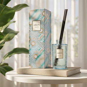 Diffuseur de parfum en verre bleu personnalisé Aikun, faible MOQ, livraison rapide, 150 ml, senteur agrumes, fleurs et musc, coffret cadeau pour e-commerce et décoration intérieure - Product Image 1