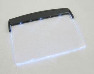 Lupa de Lectura MG89078 con Luz LED 1.5X, Lupa Portátil de Plástico para Leer Periódicos, Sin Marco - Product Image 4