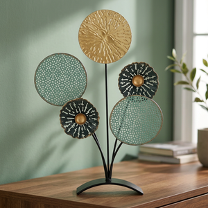 Sculpture murale florale en métal faite à la main avec des motifs de pétales ronds multicolores et des accents dorés pour la maison, le salon, la table - Product Image 6