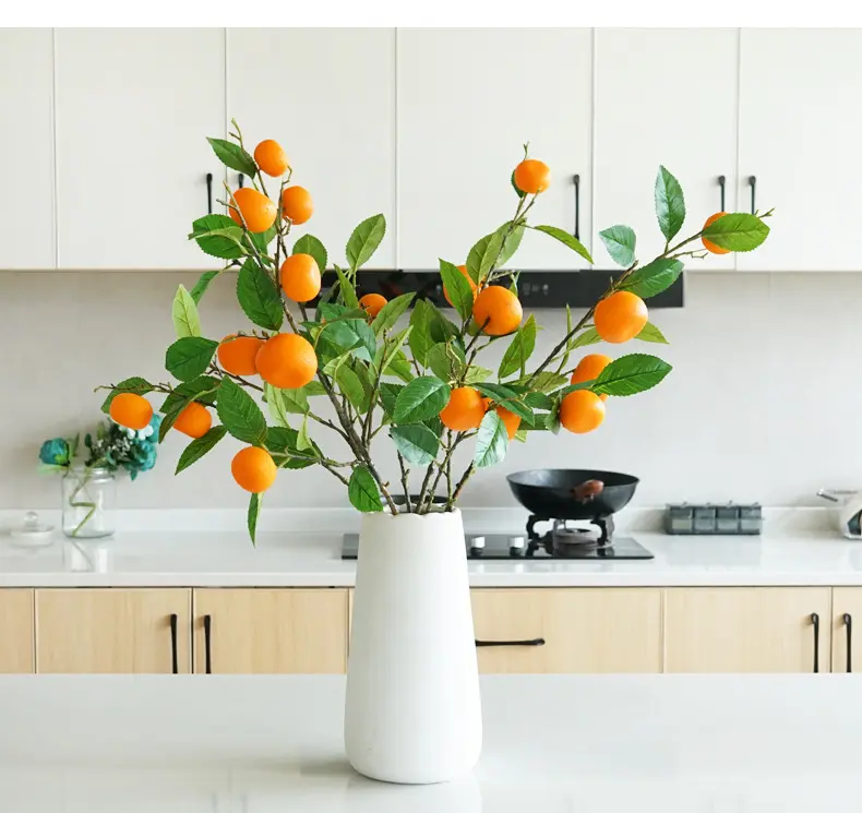 Vente en gros de branche de fruit orange artificielle en plastique pour la décoration d'hôtels pour la maison