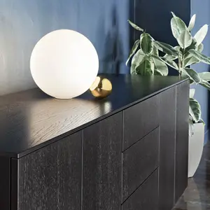 Nordic Modern Home Decorative Milk White Glass Ball Cover Golden Base Table Desk Lamp