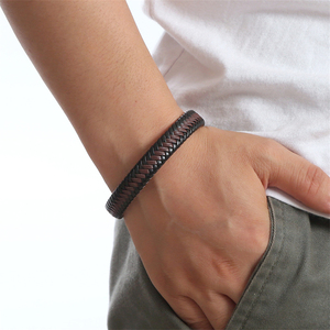 Bracelet en cuir PU tressé de style punk minimaliste avec fermoir magnétique en alliage, bracelet pour homme tissé à la main, bijoux - Product Image 4