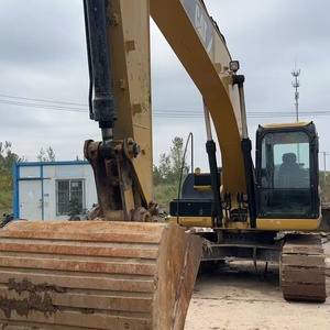 รถขุด CAT 320D2 มือสอง สีเหลือง แบบติดตั้งบนราง สำหรับงานก่อสร้างหนัก - Product Image 3