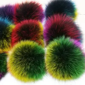 Nouvelles idées de produits 2023 : Pompons en <span class=keywords><strong>fourrure</strong></span> de <span class=keywords><strong>renard</strong></span> pour la fabrication de <span class=keywords><strong>porte</strong></span>-clés pour filles, utilisation sur vêtements, couleur personnalisée, service OEM - Product Image 1