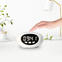 Réveil intelligent mini carré à LED avec fonction d'enregistrement, pour le sommeil, l'école, les médicaments et la cuisine