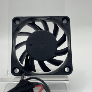 60×60×1515mm ブラシレスDCファン 高速 長寿命 12V PWM FG RD機能 カスタマイズ可能 - Product Image 2