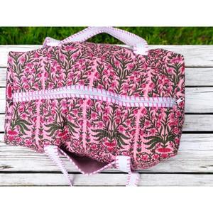 Bolsa de Lona Acolchada de Algodón Hecha a Mano, Interior Espacioso y Ligero con Estampado de Bloques Tradicional, Diseño Duradero - Product Image 4