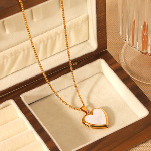 Ganku 18K oro cadena de eslabones de acero inoxidable estilo francés de moda Concha blanca en forma de corazón CAJA DE FOTOS colgante collar <span class=keywords><strong>para</strong></span> regalo - Product Image 1