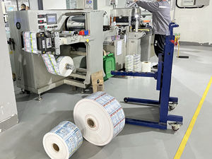 Rollo de etiquetas de papel térmico directo personalizado, etiqueta autoadhesiva de fábrica de alta calidad, papel autoadhesivo de etiqueta térmica de 4x6 pulgadas - Product Image 6