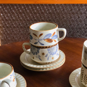 Tasse à café vintage créative en poterie rustique avec soucoupe, motif floral japonais en relief, peinte à la main - Product Image 5