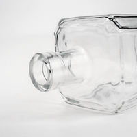 Bouteille à liqueur en verre carrée plate transparente, capacité de 500 ml et 700 ml, pour whisky, vin, vodka, gin, brandy et boissons aux fruits