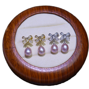 Классические женские элегантные 18 карат Позолоченные циркониевые пресноводные жемчужные ленты галстук-бабочка серьги-гвоздики - Product Image 1