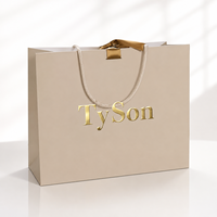Sac en papier kraft personnalisé pour le commerce de détail, sac cadeau pour vêtements, cosmétiques, sac de luxe avec poignée, mini emballage, sac en papier imprimé avec logo en feuille d'or