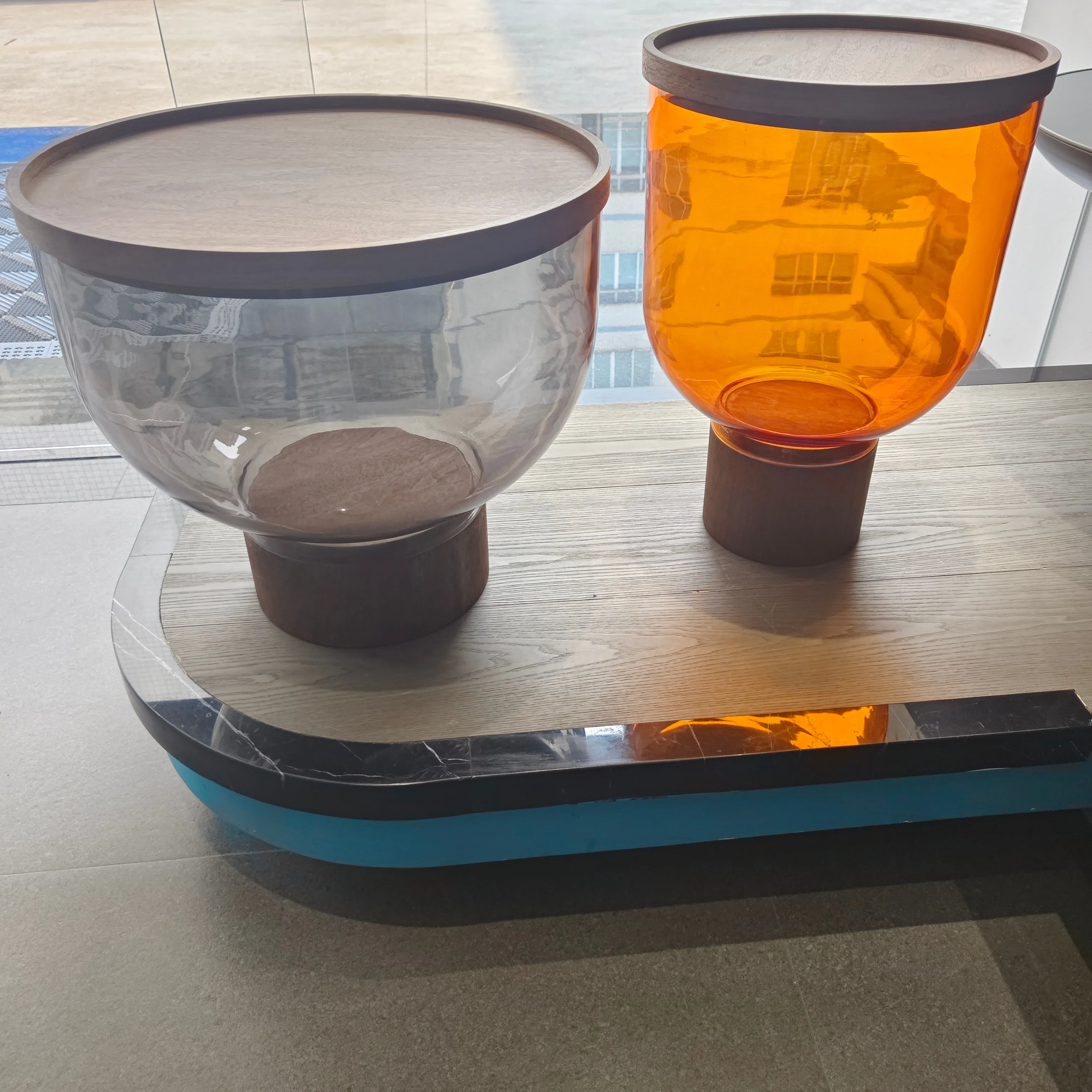 Holz-Betrandglas Couchtisch Kombination