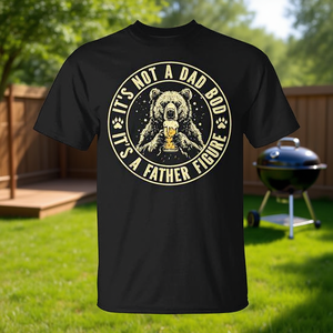 T-shirt Vintage da Uomo con Stampa Serigrafica 'Non è un Corpo da Papà, ma una Figura Paterna' - Manica Corta, Girocollo, Taglia Adulto - Product Image 3