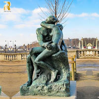 Statue de couple amoureux en bronze et cuivre grandeur nature, style antique, design personnalisé pour la décoration artistique