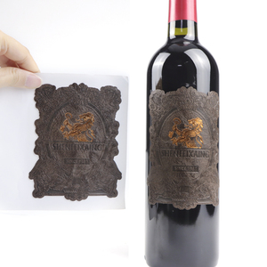 Etiqueta de <span class=keywords><strong>vino</strong></span> de cuero PU suave de lujo marca OEM etiqueta de <span class=keywords><strong>vino</strong></span> en relieve <span class=keywords><strong>con</strong></span> diamantes de imitación Grado Superior Etiqueta de <span class=keywords><strong>vino</strong></span> personalizada pegatina - Product Image 2