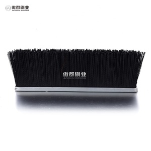 <span class=keywords><strong>Brosse</strong></span> <span class=keywords><strong>de</strong></span> protection contre les copeaux à <span class=keywords><strong>profil</strong></span> <span class=keywords><strong>bas</strong></span> pour portes <span class=keywords><strong>de</strong></span> box à chevaux, utilisation intérieure ou extérieure - Product Image 3