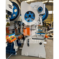 Presse à poinçonner mécanique série J23 25T 40T 63T, machine à poinçonner manuelle pour le poinçonnage de trous dans le métal