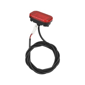 Feu arrière Kukirin G2 Pro DB avec vis et rondelles pour trottinette électrique d'origine – Pièces et accessoires de feux arrière - Product Image 4