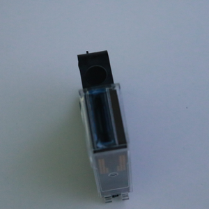 <span class=keywords><strong>Cartucho</strong></span> <span class=keywords><strong>de</strong></span> <span class=keywords><strong>tinta</strong></span> negra <span class=keywords><strong>de</strong></span> 12,7mm sin Chip. El <span class=keywords><strong>precio</strong></span> marcado es el <span class=keywords><strong>precio</strong></span> real. Póngase en contacto con el Servicio <span class=keywords><strong>de</strong></span> Atención al Cliente para crear <span class=keywords><strong>un</strong></span> enlace <span class=keywords><strong>de</strong></span> pedido - Product Image 4