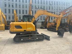 Excavadora hidráulica de cadenas nueva de 75GA y 7.5 toneladas con cuchilla dozer para la construcción de carreteras municipales - Product Image 1
