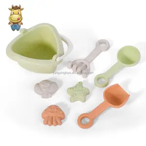 Eco friendly Beach & Sand Toys 7pcs Wheat Straw Kids Summer Outdoor Toy Sets With Triangle Bucket Shovels Sand Molds