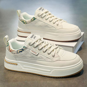 Nouvelles baskets décontractées légères 2026 pour adolescents - Style rétro, chaussures de course respirantes, chaussures de sport de créateur pour hommes - Product Image 1
