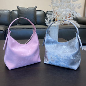 Bolso de Hombro de Diseño Personalizado 2026 para Mujer, Bolso de Hombro Retro de Lujo en Piel Vacuna Esmerilada - Product Image 4