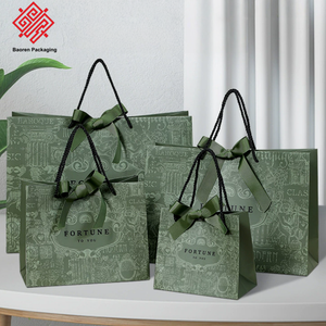 Baoren Envío Inmediato Estilo Ins Regalo Verde Oscuro Souvenir Ecológico Reutilizable Bolsa de Papel de Lujo para Compras con Asa de Cinta para Velas y Manualidades - Product Image 1