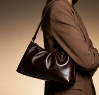 Sac à bandoulière décontracté en cuir ciré avec logo personnalisé, style coréen, fermeture éclair, mini sac à main souple, idéal pour le quotidien, directement de l'usine