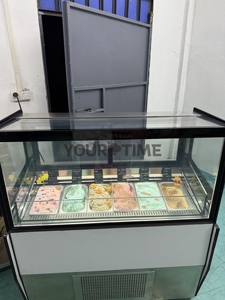 Vitrine Réfrigérée Commerciale pour Glaces Italiennes et Gelato avec Verre Courbé, Modèle YT-Suprema-08, En Stock aux États-Unis - Product Image 2