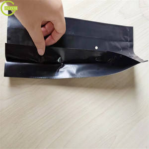 <span class=keywords><strong>Sac</strong></span> de <span class=keywords><strong>plantation</strong></span> <span class=keywords><strong>en</strong></span> plastique économique pour fraise - Product Image 3