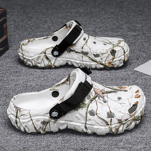 Sandales tendance décontractées à enfiler avec trous, nouvelle collection été 2026, respirantes, à semelle souple, pour le sport et la plage, style transfrontalier, à porter de deux façons - Product Image 6