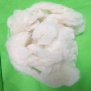 Vente directe d'usine <span class=keywords><strong>mérinos</strong></span> <span class=keywords><strong>mouton</strong></span> meilleure fibre de laine 100 pour laine ouate filature feutre châle <span class=keywords><strong>à</strong></span> <span class=keywords><strong>vendre</strong></span> - Product Image 4
