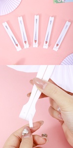 Abanico Plegable <span class=keywords><strong>de</strong></span> Cartón y Plástico Ecológico con Forma <span class=keywords><strong>de</strong></span> Corazón para Bodas, Estilo Europeo y Americano, Color Blanco para Ocasiones Especiales - Product Image 3
