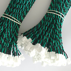 Kabel Twisted Pair dengan Konektor Plastik Putih Satu Ujung untuk Pengkabelan Transmisi Sinyal Anti-Interferensi Refrigerasi - Product Image 4
