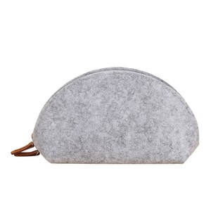 Bolsa de Almacenamiento de Fieltro para Cosméticos y Cartera de la Sra. Matsui - Diseño Desmontable Ecológico y Portátil - Product Image 1