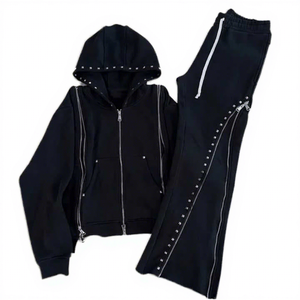 Ensemble 2 pièces personnalisé pour homme : Sweat à capuche surdimensionné zippé avec strass et pantalon de survêtement évasé à rivets, style Hip Hop Streetwear, Vente en gros OEM - Product Image 1