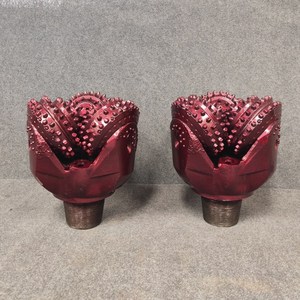 Tricone <span class=keywords><strong>bit</strong></span> <span class=keywords><strong>12</strong></span> <span class=keywords><strong>1</strong></span>/<span class=keywords><strong>4</strong></span> "Đá khoan tricone iadc mã khoan <span class=keywords><strong>bit</strong></span> ba con lăn <span class=keywords><strong>bit</strong></span> - Product Image 5