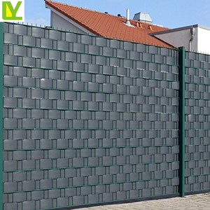 Bande d'écran de confidentialité en <span class=keywords><strong>PVC</strong></span> couche de couverture de balcon bande verte WPC panneau de vinyle bricolage clôture de confidentialité conviviale - Product Image 4