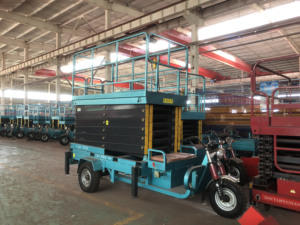 Plataforma de trabajo de gran altura para mesa elevadora hidráulica de tijera montada en camión de vehículo para limpieza de ventanas y mantenimiento de reparación de jardines - Product Image 6