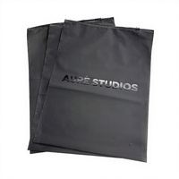 Sac en plastique à fermeture éclair givré avec logo personnalisé, sac d'emballage en poly mat pour t-shirt et vêtements