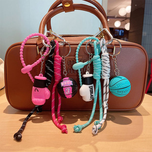 Nuovo portachiavi per basket e guanto da boxe in gomma materiale moda borsa intrecciata <span class=keywords><strong>Charm</strong></span> per zaini - Product Image 2