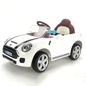 سيارة تعمل بالتحكم عن بعد للأطفال مزودة بأضواء وموسيقى للأطفال مزودة بعجلة كهربائية مفتوحة للركوب على السيارة